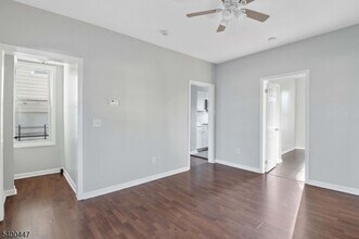 35 McAdoo Ave in Jersey City, NJ - Building Photo - Building Photo