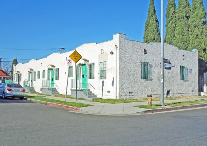 1497 W 29th St in Los Angeles, CA - Building Photo