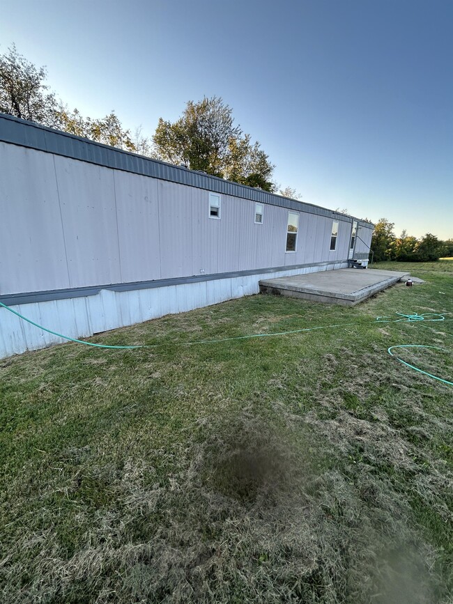 5400 Jimtown Rd in East Palestine, OH - Building Photo - Building Photo