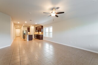 16130 Barge Way in Crosby, TX - Building Photo - Building Photo