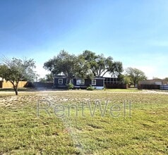 9007 Dawson Ave in Wolfforth, TX - Building Photo - Building Photo