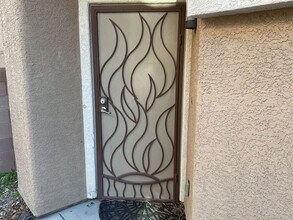 6368 Joshuaville Dr in Las Vegas, NV - Building Photo - Building Photo