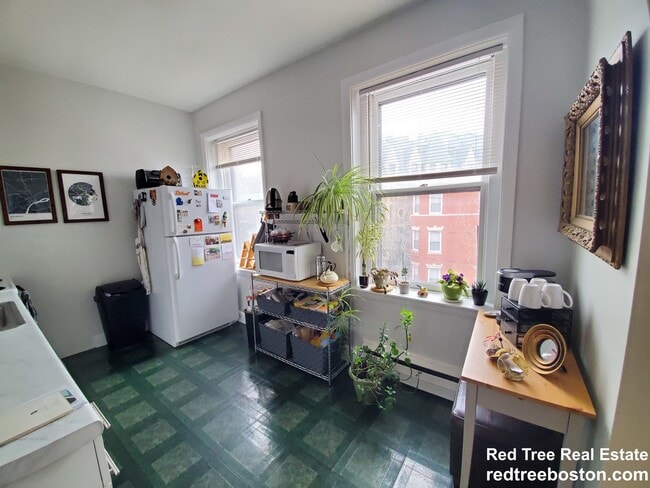 199 Winthrop Rd, Unit 21