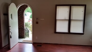 1006 McMahan Ave in Nashville, TN - Building Photo - Building Photo