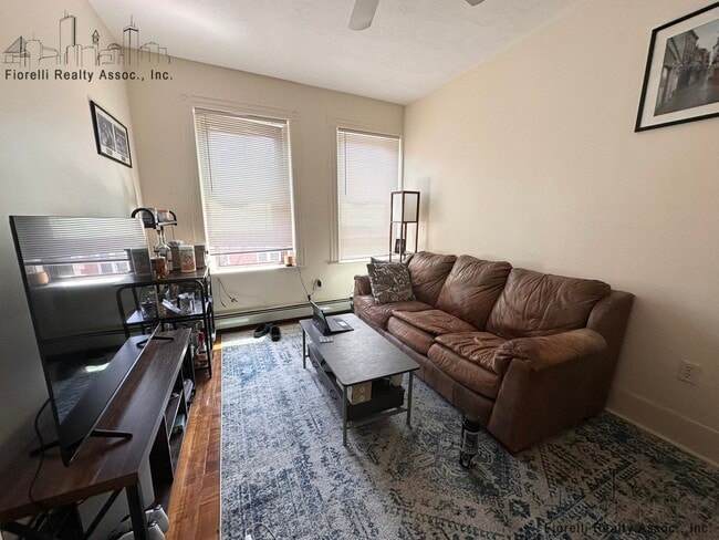 344 Hanover St, Unit 9