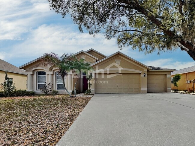 property at 1452 Baythorn Dr