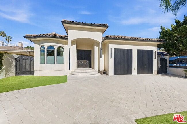 12419 Erwin St in Los Angeles, CA - Building Photo - Building Photo