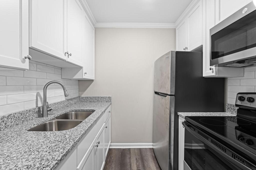 Parkside at Davie in Raleigh, NC - Building Photo