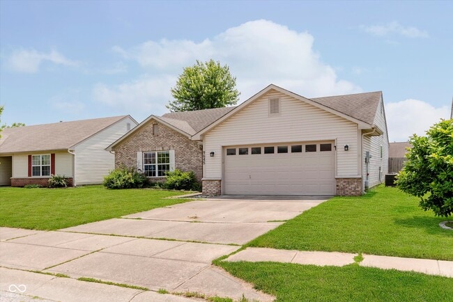 9645 Claymore Dr in Fishers, IN - Building Photo - Building Photo