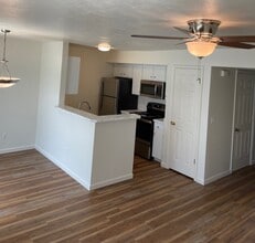 4521 Bella Verde Ct in Millcreek, UT - Building Photo - Building Photo