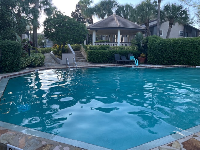 2942 Antique Oaks Cir in Winter Park, FL - Foto de edificio - Building Photo