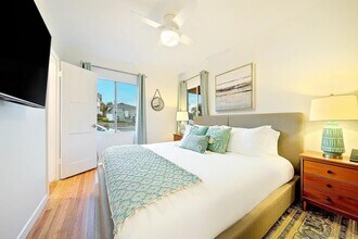 965 Rosecrans St in San Diego, CA - Building Photo - Building Photo