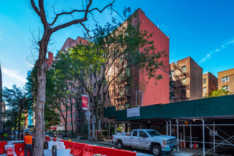 30 Clinton St in Brooklyn, NY - Foto de edificio - Building Photo