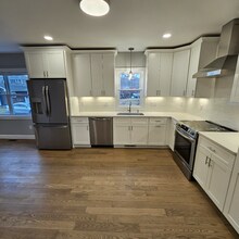 7 Coggeshall Ave in Bristol, RI - Building Photo - Building Photo
