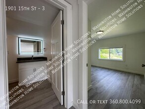 1901 15th St-Unit -3 in Bremerton, WA - Building Photo - Building Photo