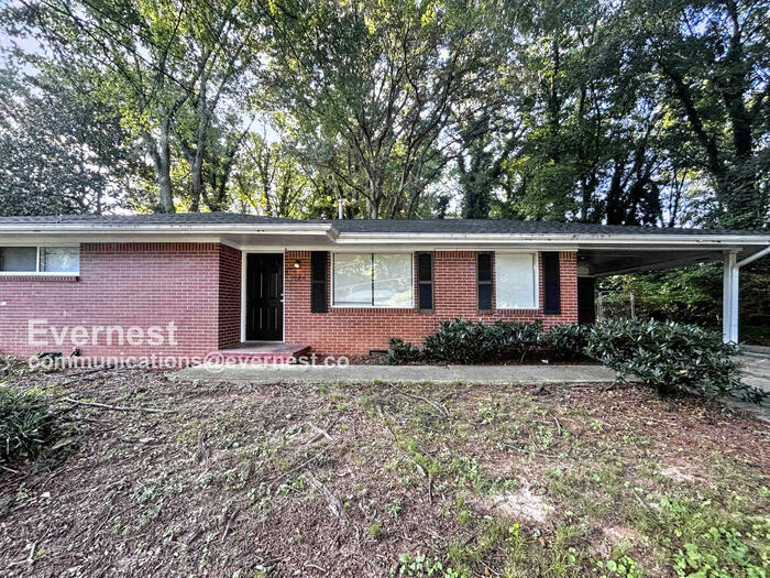 1186 Bell Ave in East Point, GA - Building Photo