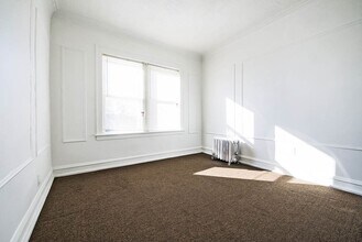 8056 S Drexel Ave Chicago, IL 60619 in Chicago, IL - Foto de edificio - Building Photo