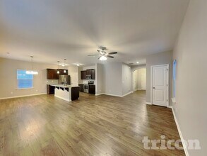 1123 Rankin Oaks St in Charlotte, NC - Foto de edificio - Building Photo