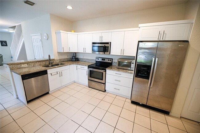 3963 Orange Tree Ln in Weston, FL - Building Photo - Building Photo