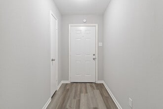 125 Bastrop St in Angleton, TX - Building Photo - Building Photo