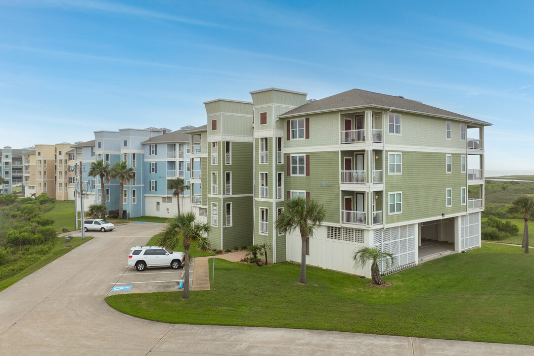 Sunset Beach in Galveston, TX - Building Photo