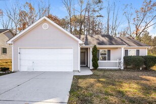 2120 Crown Park Dr in Winder, GA - Building Photo