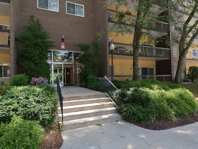 Main Line Berwyn Apartments