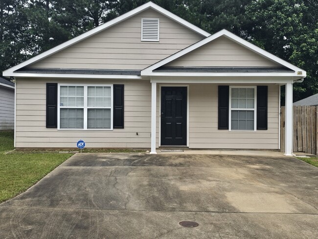 property at 817 Pine Hill Ct