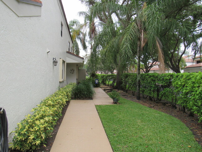 2708 Black Oak Way in Boynton Beach, FL - Building Photo - Building Photo