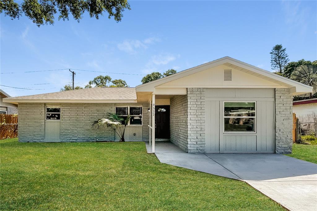 9537 Groveland St in Seminole, FL - Building Photo