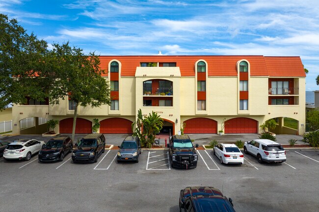 Bayview of Titusville in Titusville, FL - Foto de edificio - Building Photo
