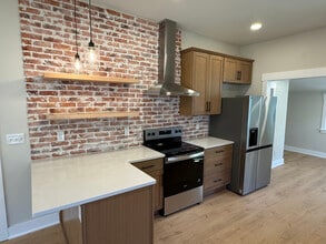 409 W 6th Ave in Gastonia, NC - Building Photo - Building Photo