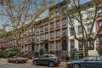 128 Park Pl in Brooklyn, NY - Foto de edificio - Building Photo