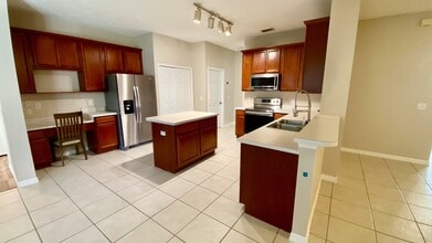 13574 Old Dock Rd in Orlando, FL - Foto de edificio - Building Photo