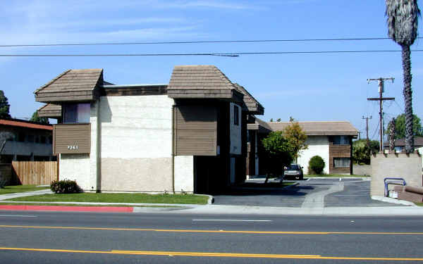 7361 Artesia Blvd in Buena Park, CA - Building Photo - Building Photo