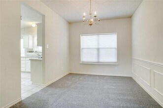 105 Laurel Springs Dr in Desoto, TX - Building Photo - Building Photo