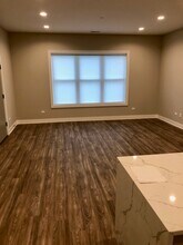 1401 W Cossitt Ave, Unit 3W in La Grange, IL - Building Photo - Building Photo