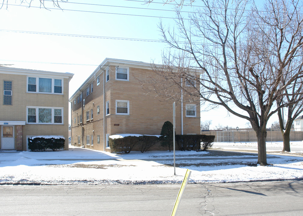 9647 Pacific Ave in Franklin Park, IL - Foto de edificio