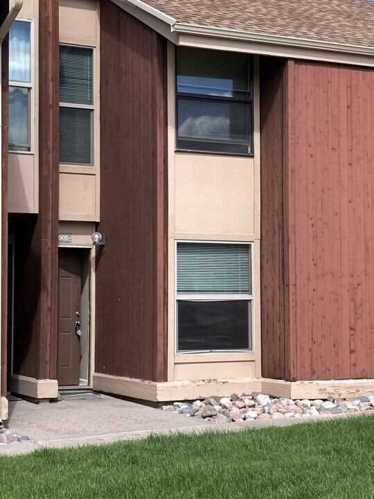 4505 N Carefree Cir in Colorado Springs, CO - Building Photo