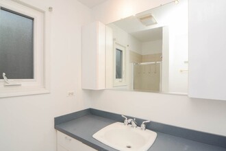 849 W Fletcher St, Unit G09C in Chicago, IL - Building Photo - Building Photo