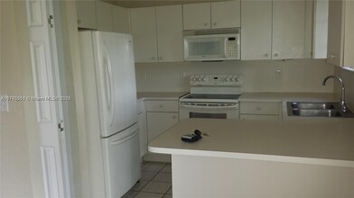 2741 NE 4th St in Homestead, FL - Foto de edificio - Building Photo