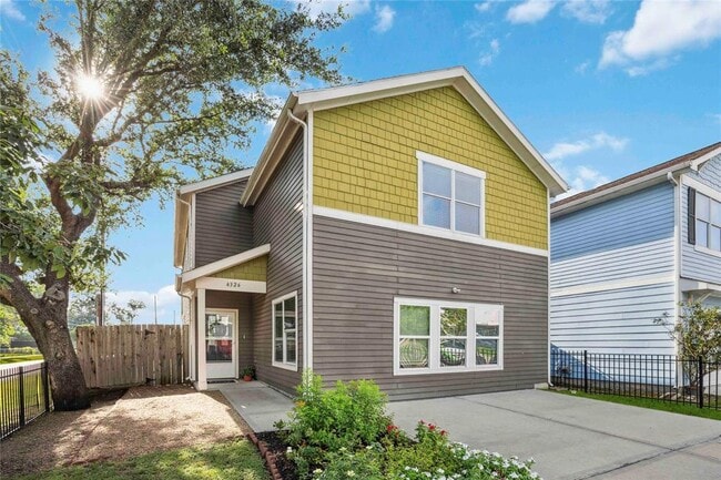 property at 4326 Darter St