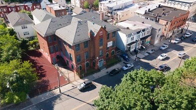 70 Roseville Ave in Newark, NJ - Foto de edificio - Building Photo