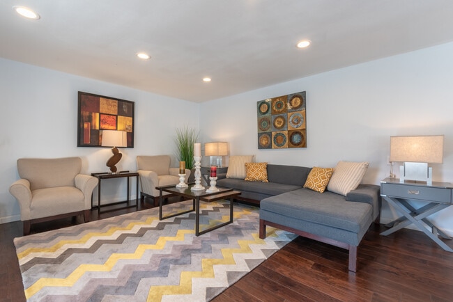 property at 3617 Sunswept Dr