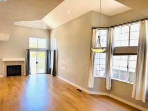 122 Lynx Ct in Fremont, CA - Building Photo - Building Photo
