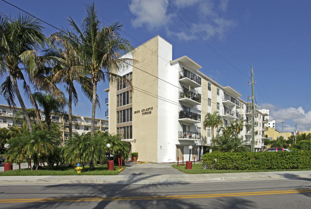 Atlantic Towers in North Miami Beach, FL - Building Photo