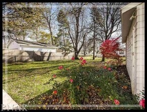 116 Conley Cir in Bloomington, IL - Building Photo - Building Photo