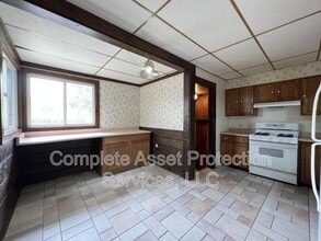 825 E Cleveland Ave in Hobart, IN - Building Photo - Building Photo