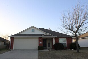 1112 Wild Wood in Temple, TX - Building Photo