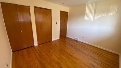 28301 Mavis Dr in Warren, MI - Building Photo - Building Photo